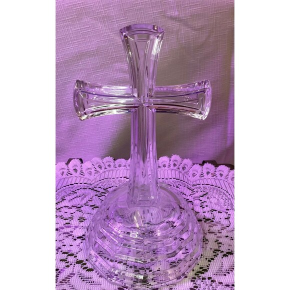 Beautiful Crystal Cross 7 Inches Tall Base 4 Inches Diameter - Picture 5 of 12